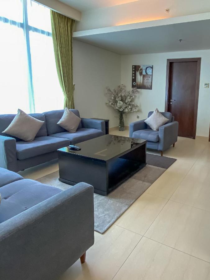 Imperial Suites Hotel Доха Екстериор снимка