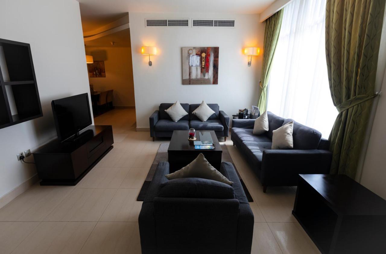 Imperial Suites Hotel Доха Екстериор снимка