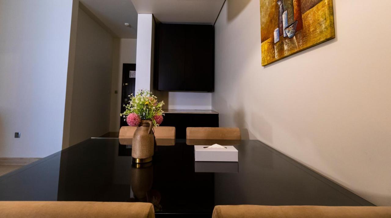 Imperial Suites Hotel Доха Екстериор снимка