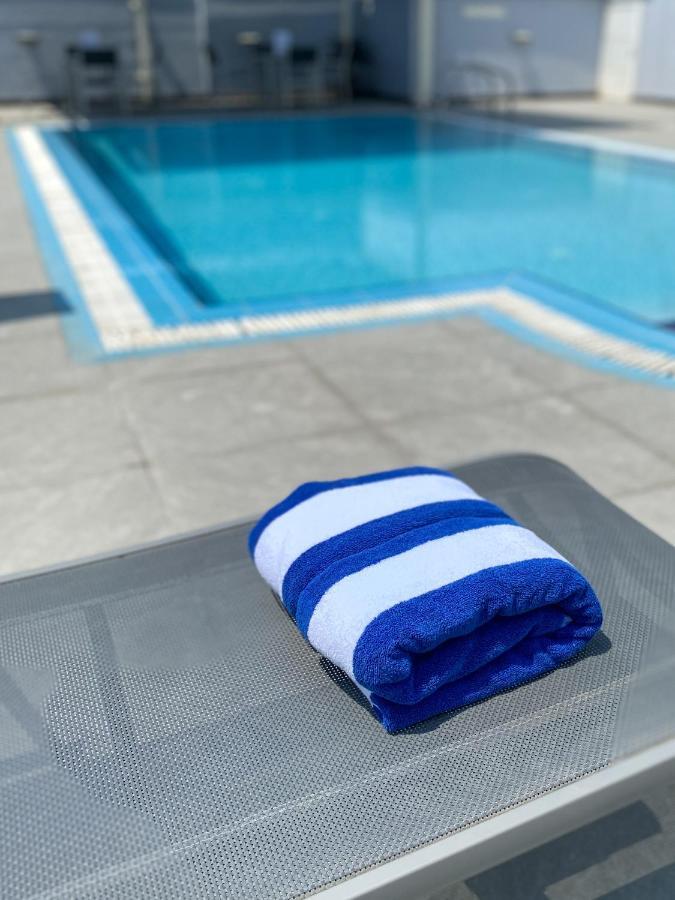 Imperial Suites Hotel Доха Екстериор снимка