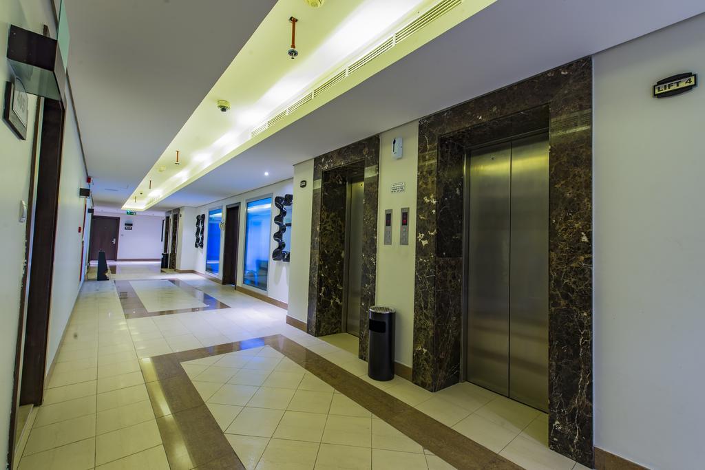 Imperial Suites Hotel Доха Екстериор снимка