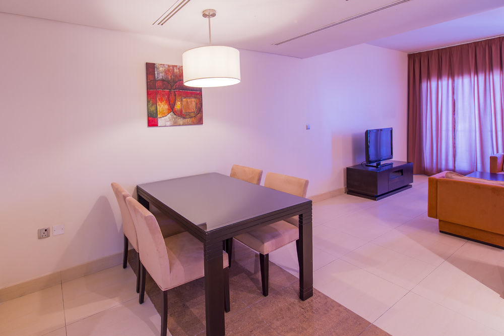 Imperial Suites Hotel Доха Екстериор снимка