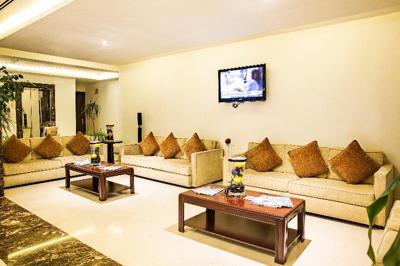 Imperial Suites Hotel Доха Екстериор снимка